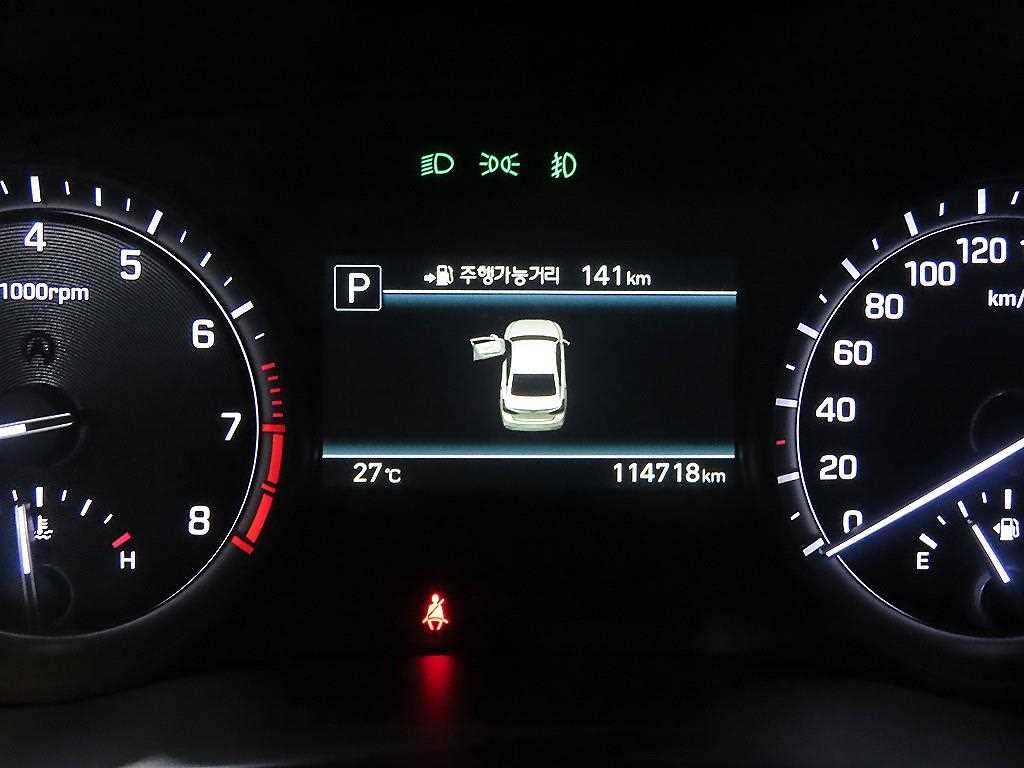 Genesis G80 — photo 09