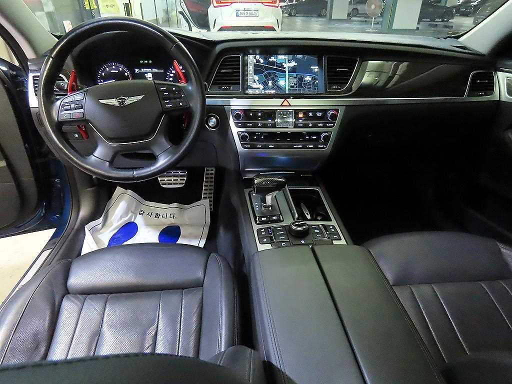 Genesis G80 — photo 10
