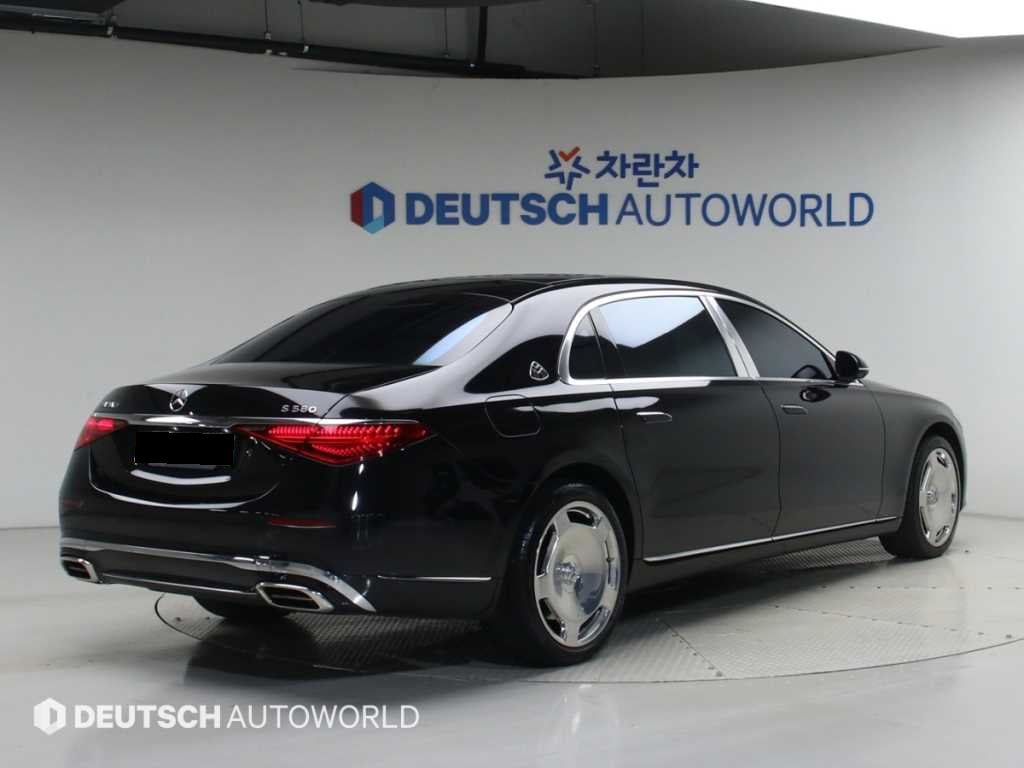 Mercedes-Benz S-Class — photo 02