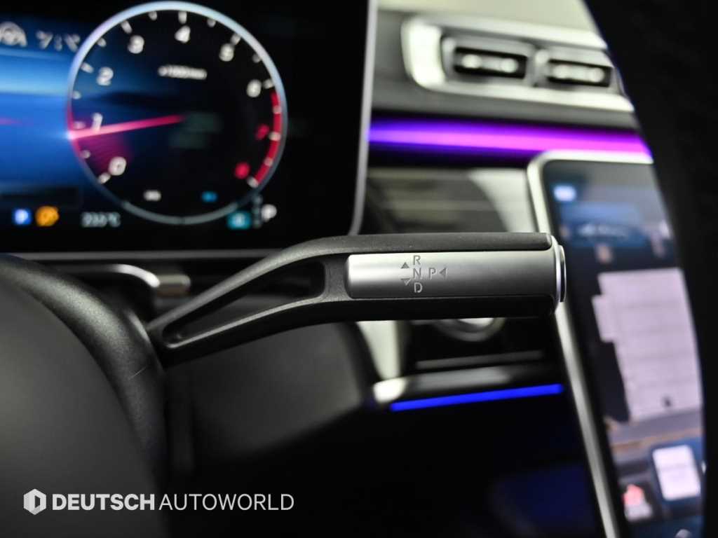 Mercedes-Benz S-Class — photo 09