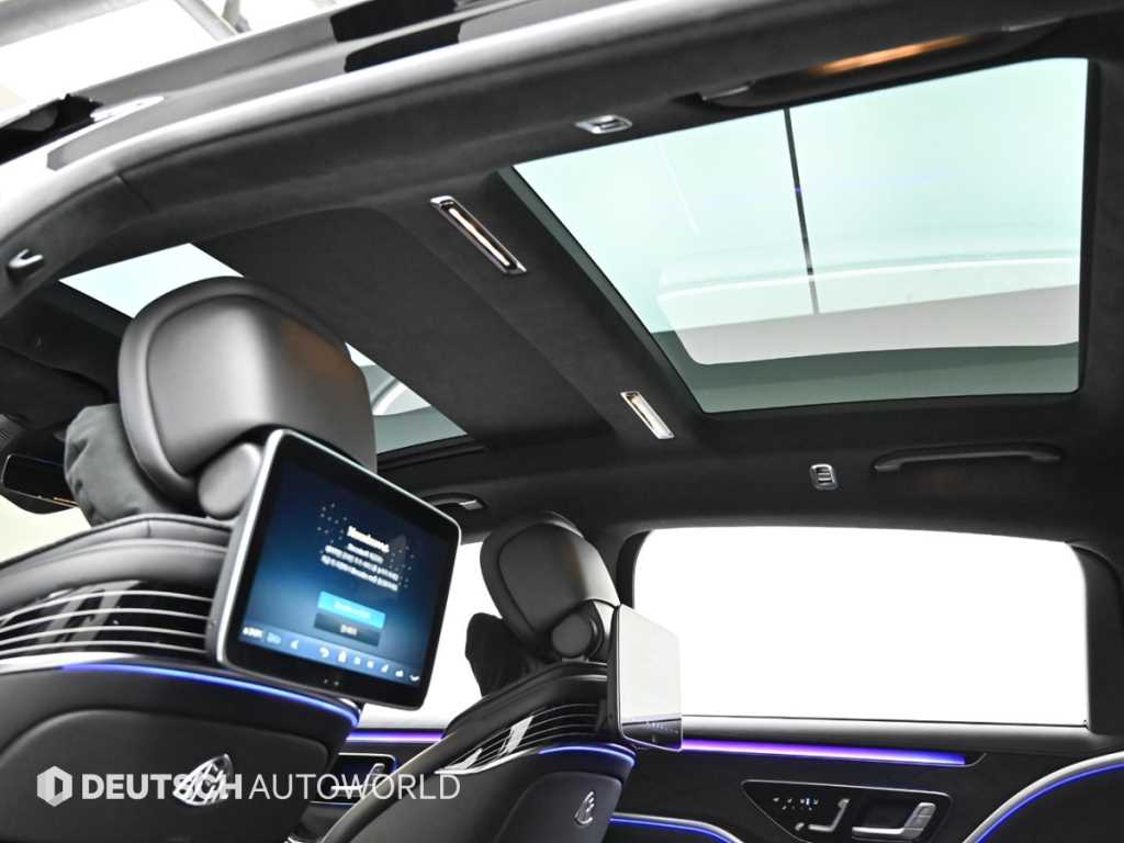 Mercedes-Benz S-Class — photo 18