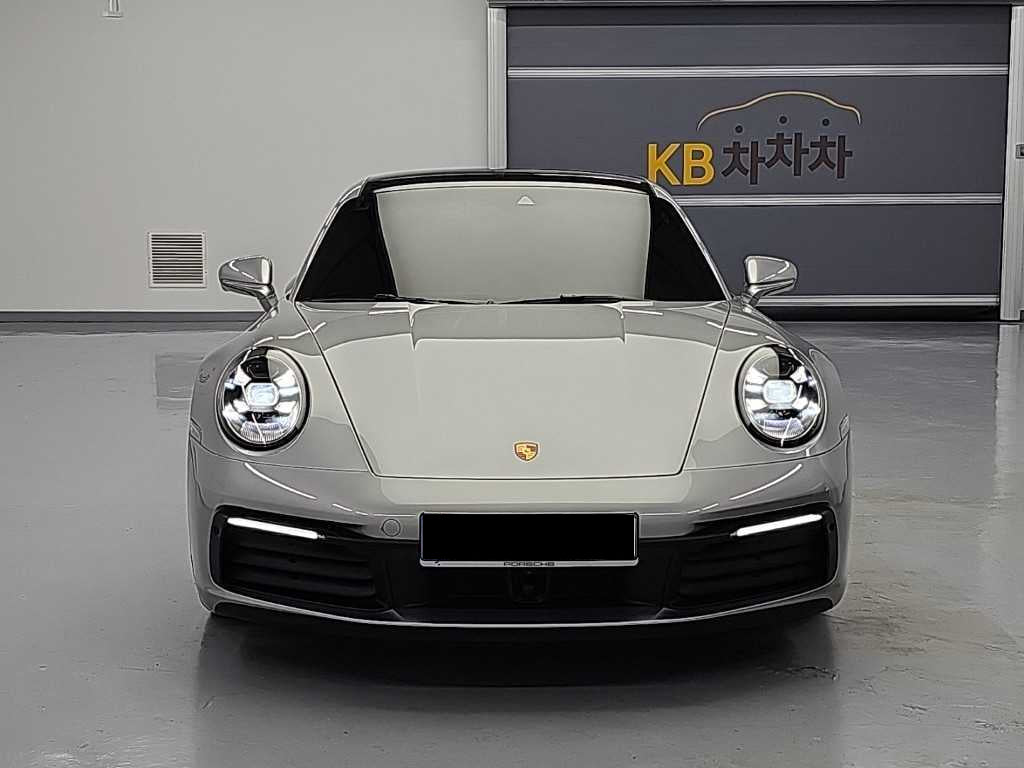 Porsche 911 — photo 01