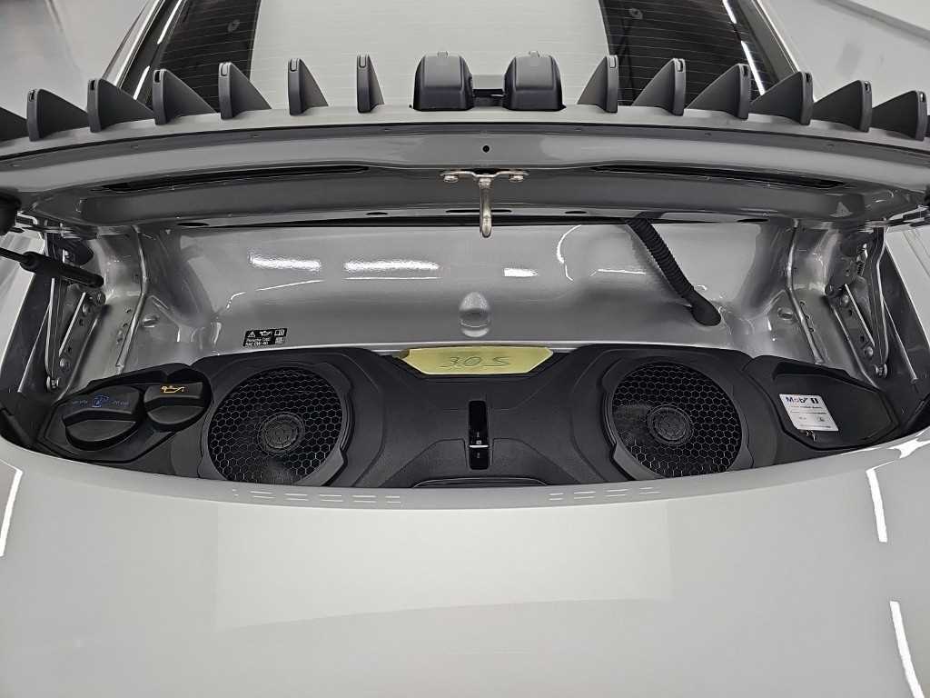 Porsche 911 — photo 05