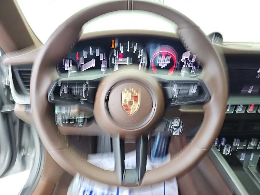 Porsche 911 — photo 09