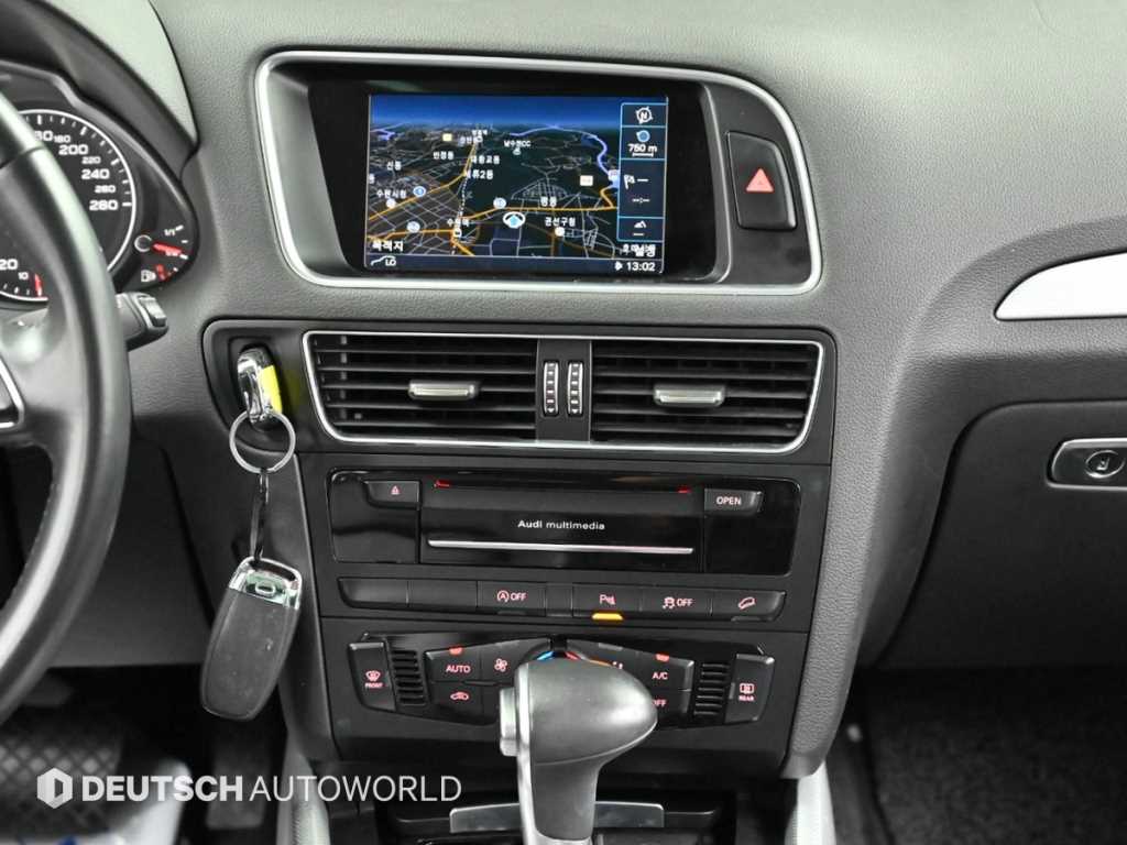 Audi Q5 — photo 14