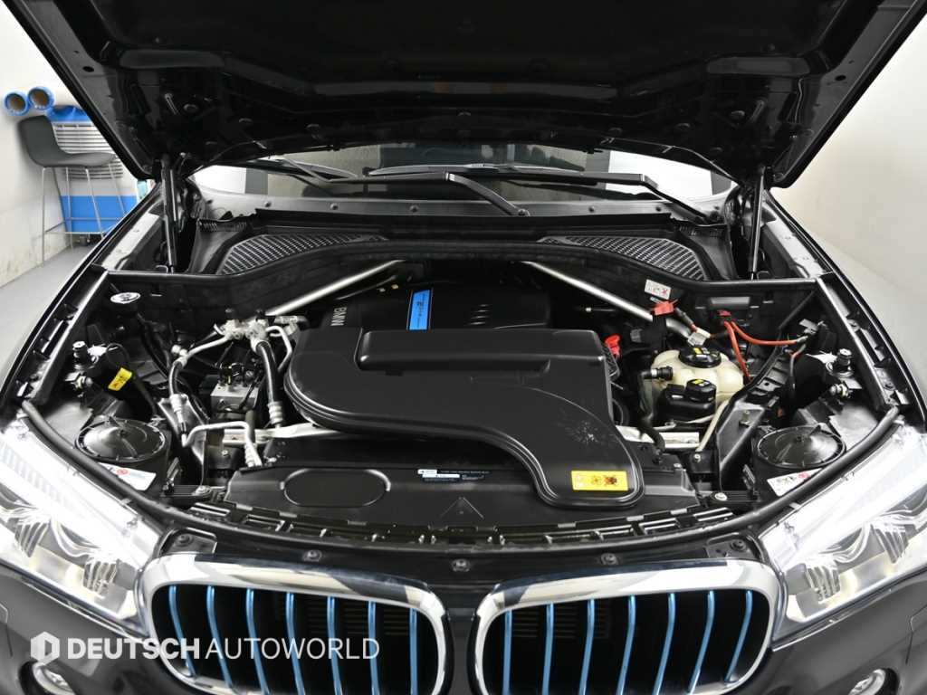 BMW X5 — photo 06