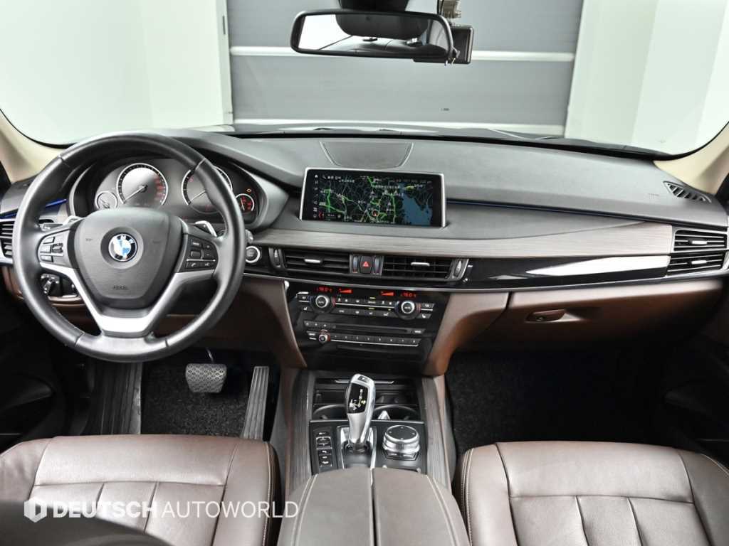 BMW X5 — photo 07
