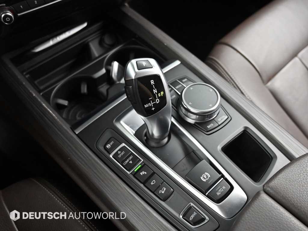 BMW X5 — photo 09