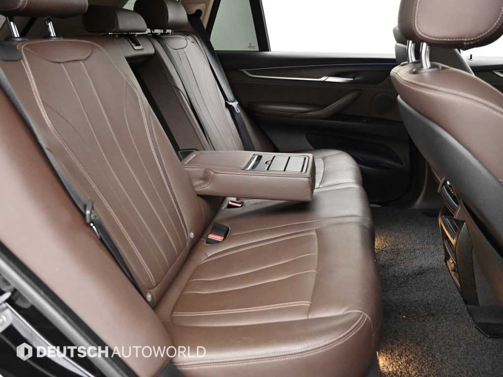BMW X5 — photo 12