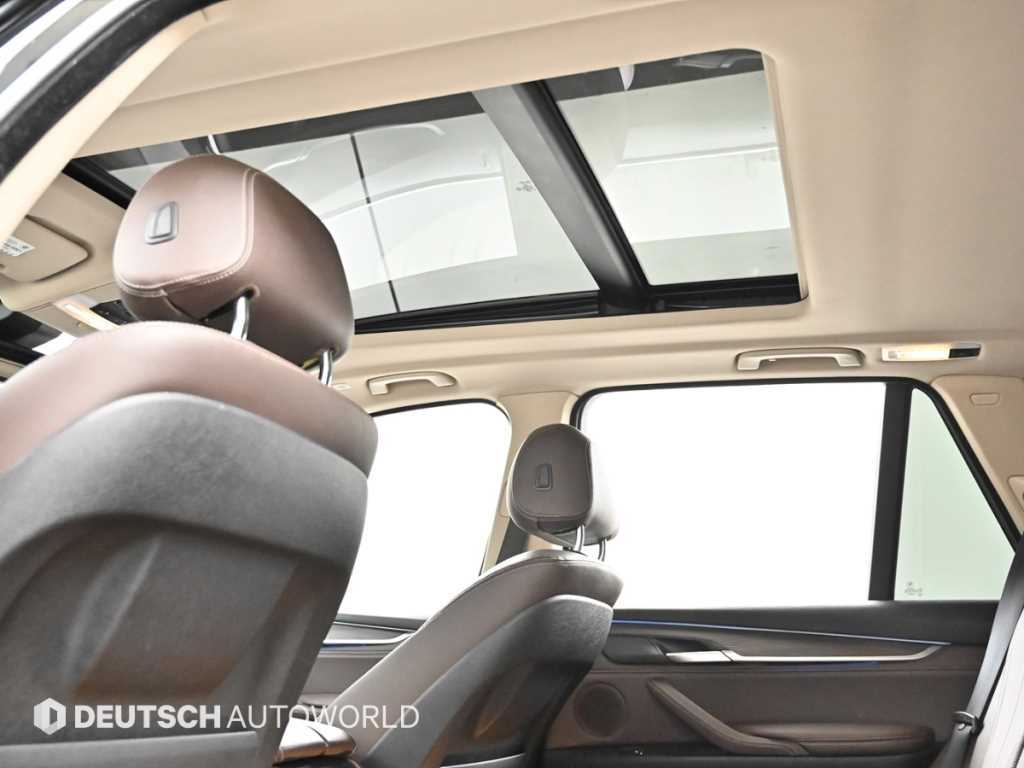 BMW X5 — photo 18