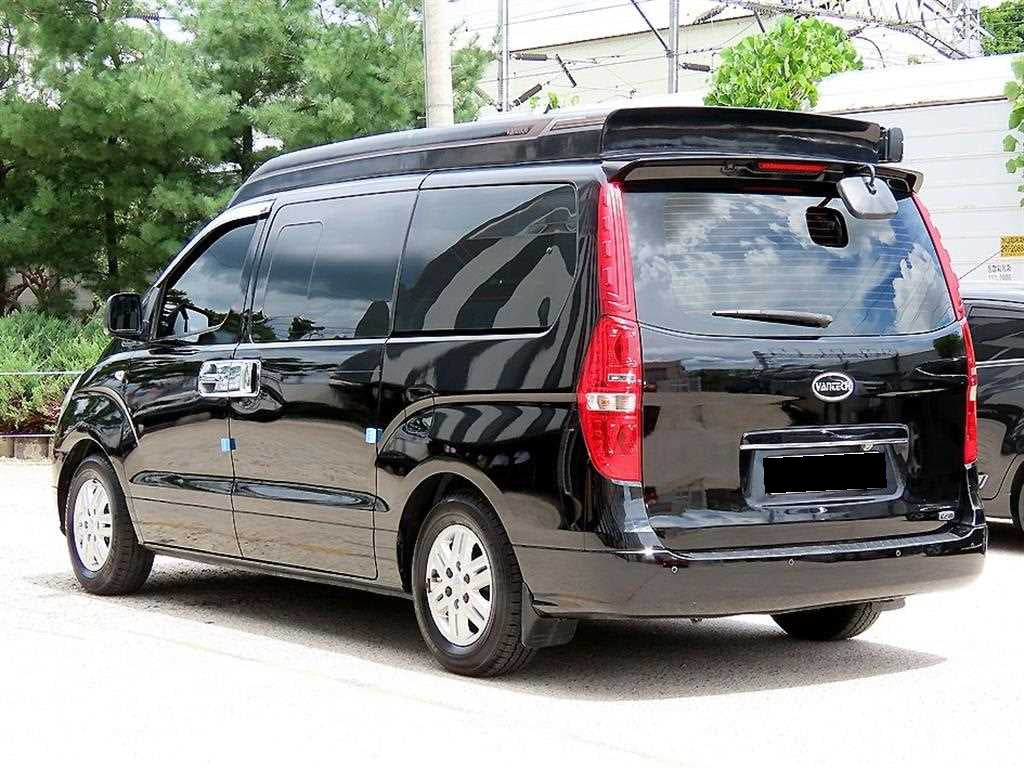 Hyundai Starex — photo 03