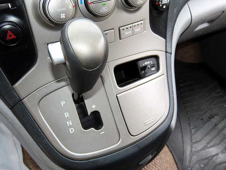 Hyundai Starex — photo 11