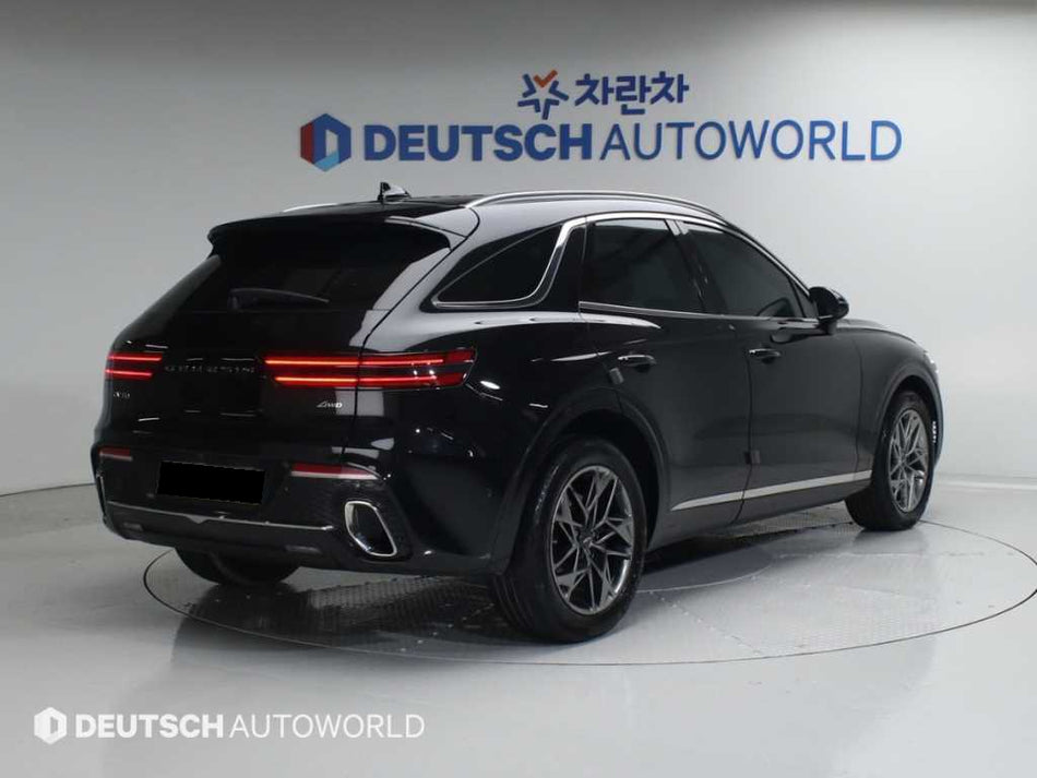 Genesis GV70 — photo 02