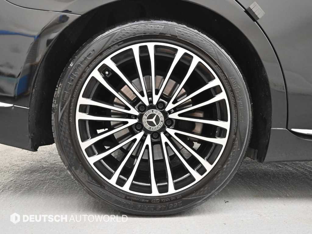 Mercedes-Benz S-Class — photo 05