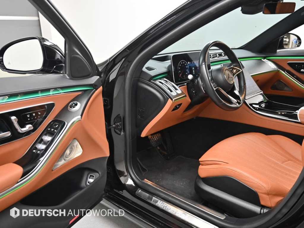 Mercedes-Benz S-Class — photo 11