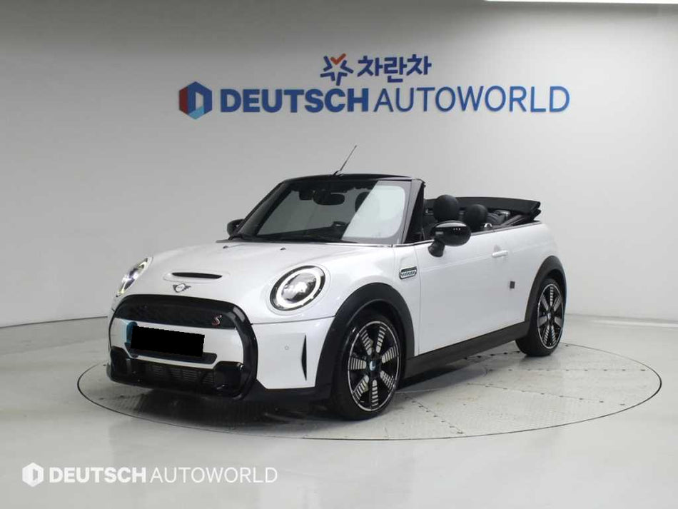 Mini Cooper Convertible — photo 01