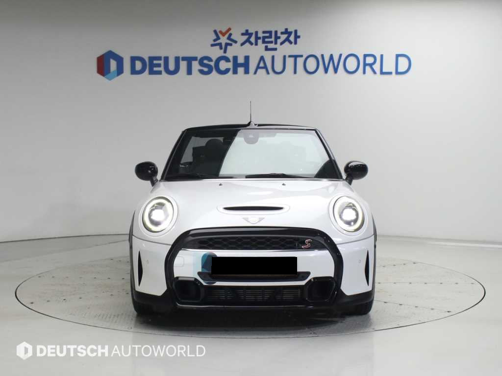Mini Cooper Convertible — photo 03