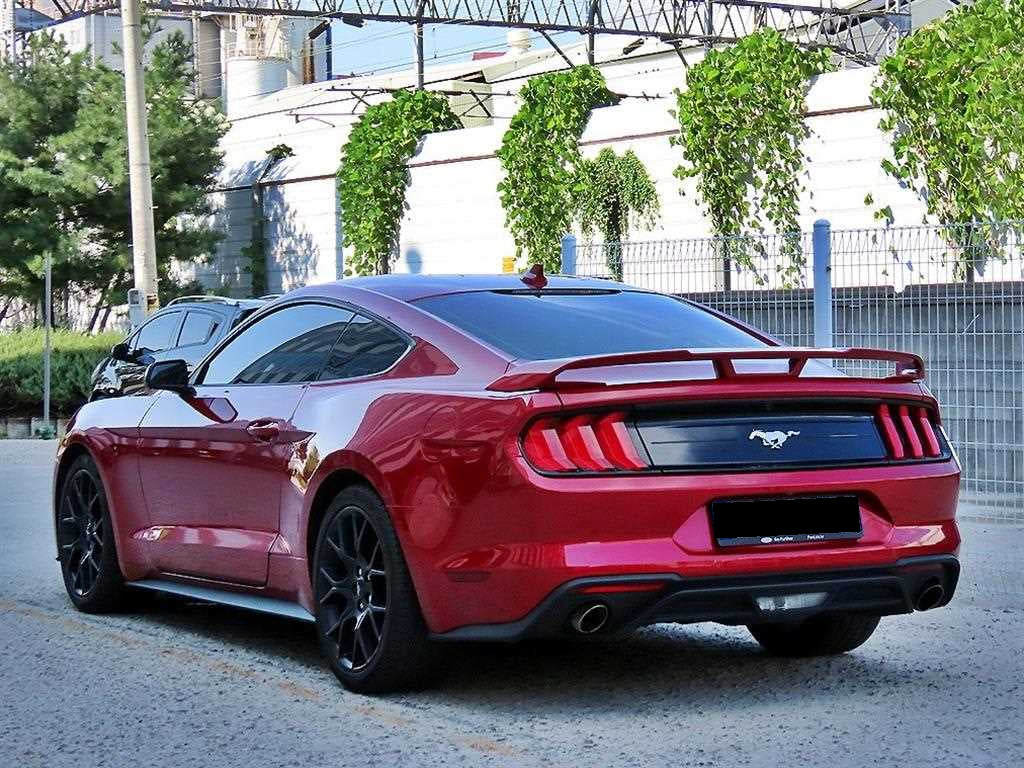 Ford Mustang — photo 03