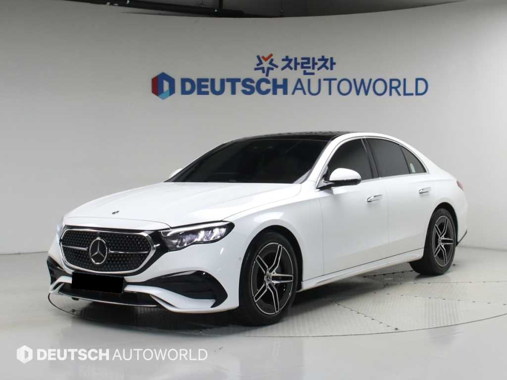Mercedes-Benz E-Class — photo 01
