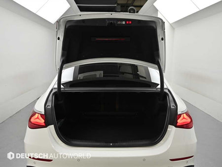 Mercedes-Benz E-Class — photo 19