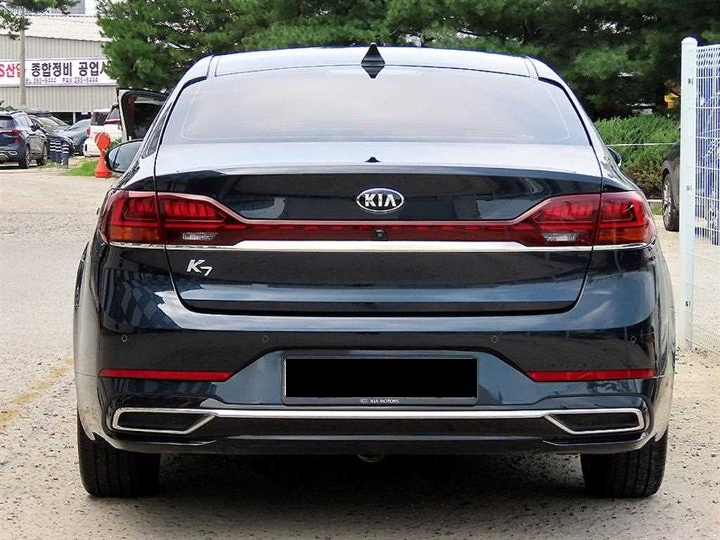 Kia K7 — photo 04