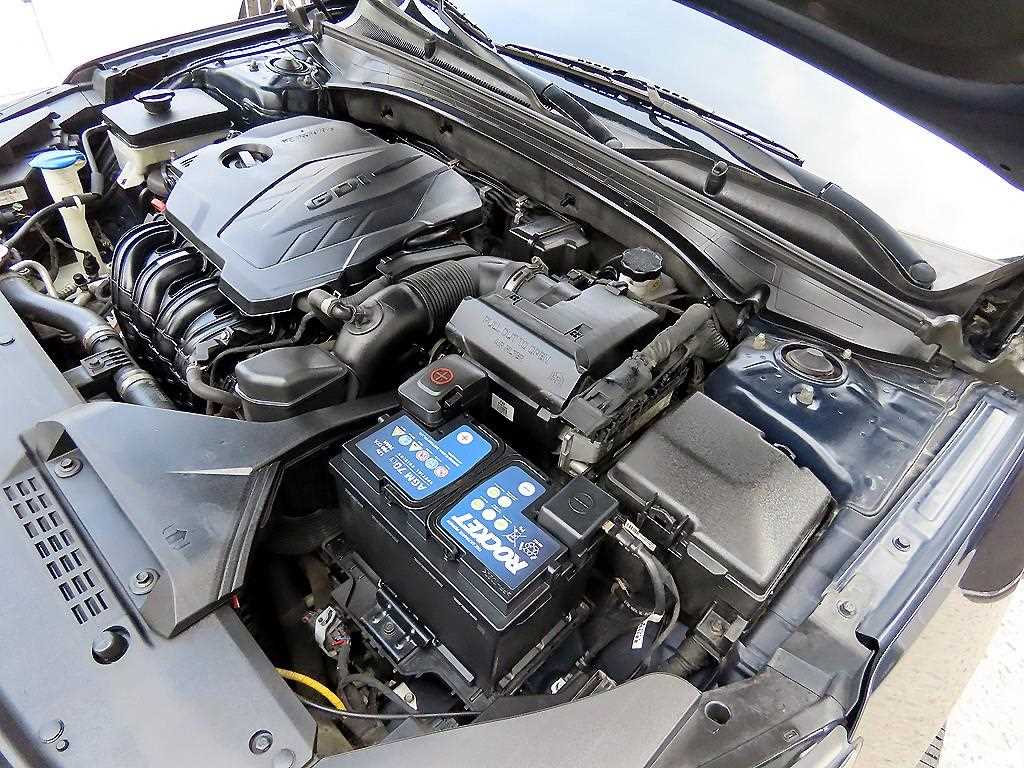 Kia K7 — photo 19
