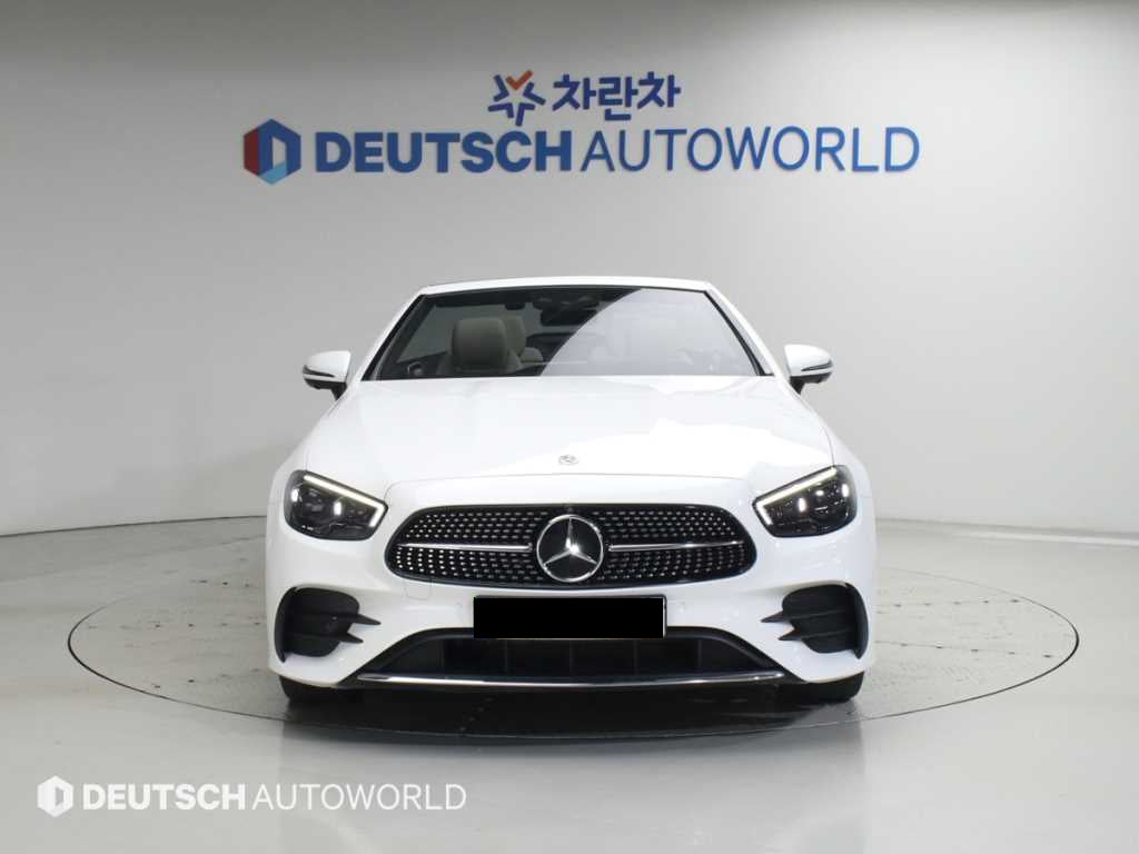 Mercedes-Benz E-Class — photo 01