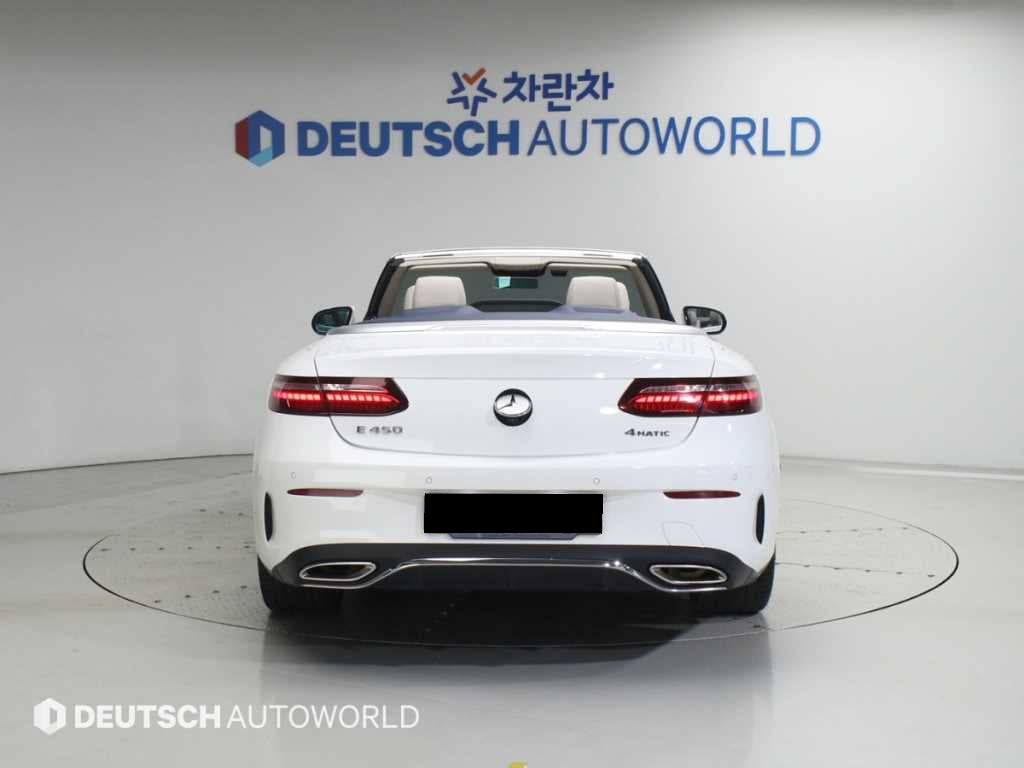Mercedes-Benz E-Class — photo 03