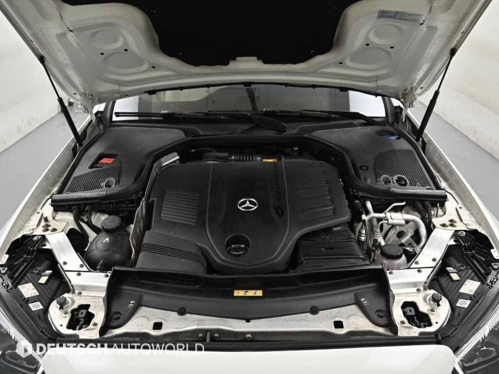 Mercedes-Benz E-Class — photo 07