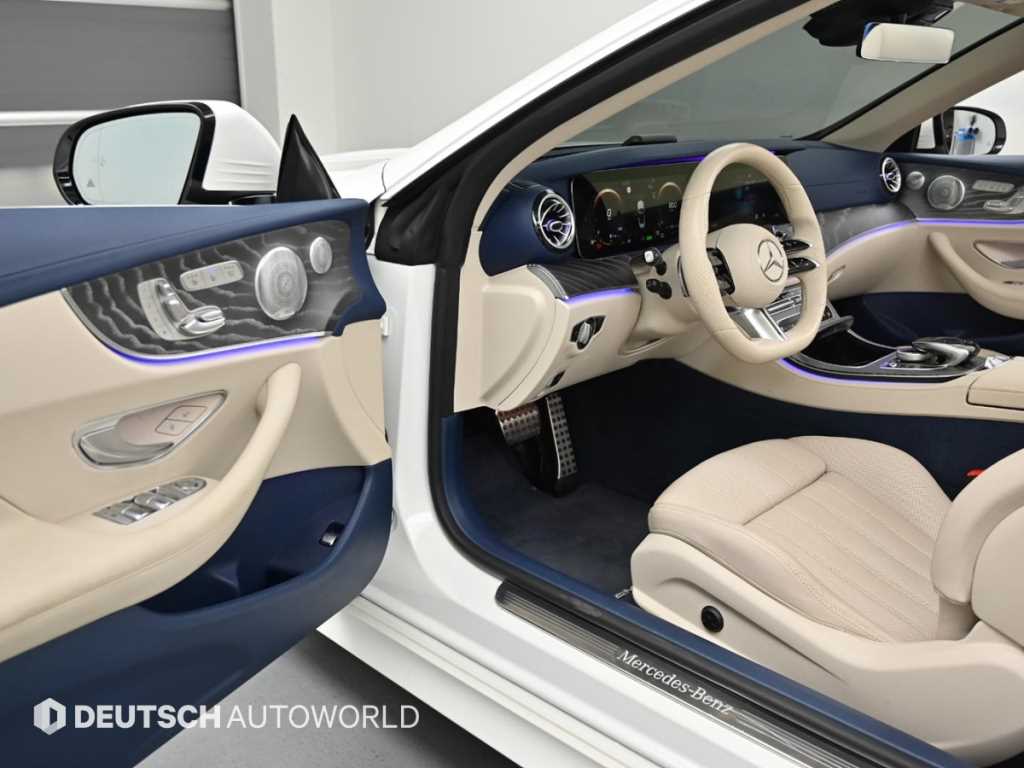 Mercedes-Benz E-Class — photo 11
