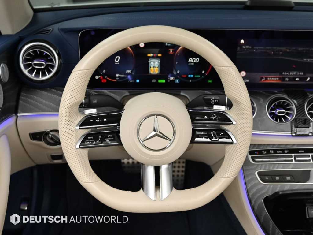 Mercedes-Benz E-Class — photo 13