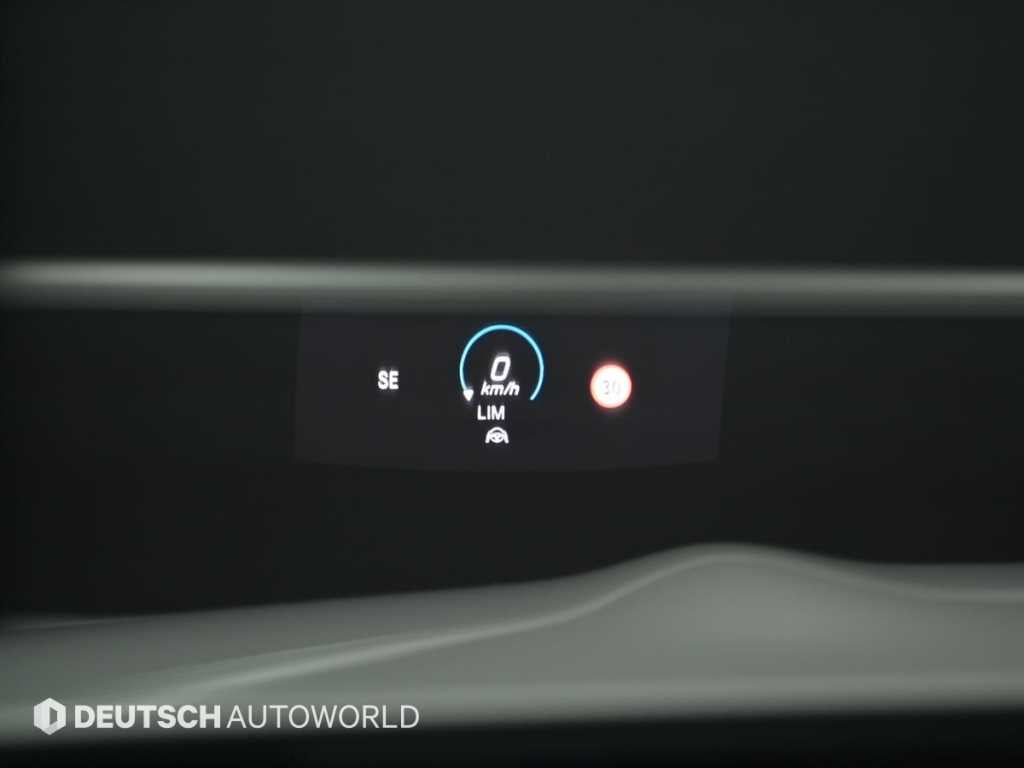 Mercedes-Benz E-Class — photo 17