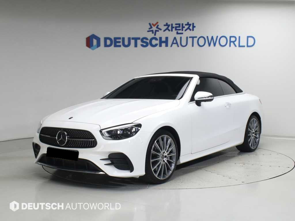 Mercedes-Benz E-Class — photo 20