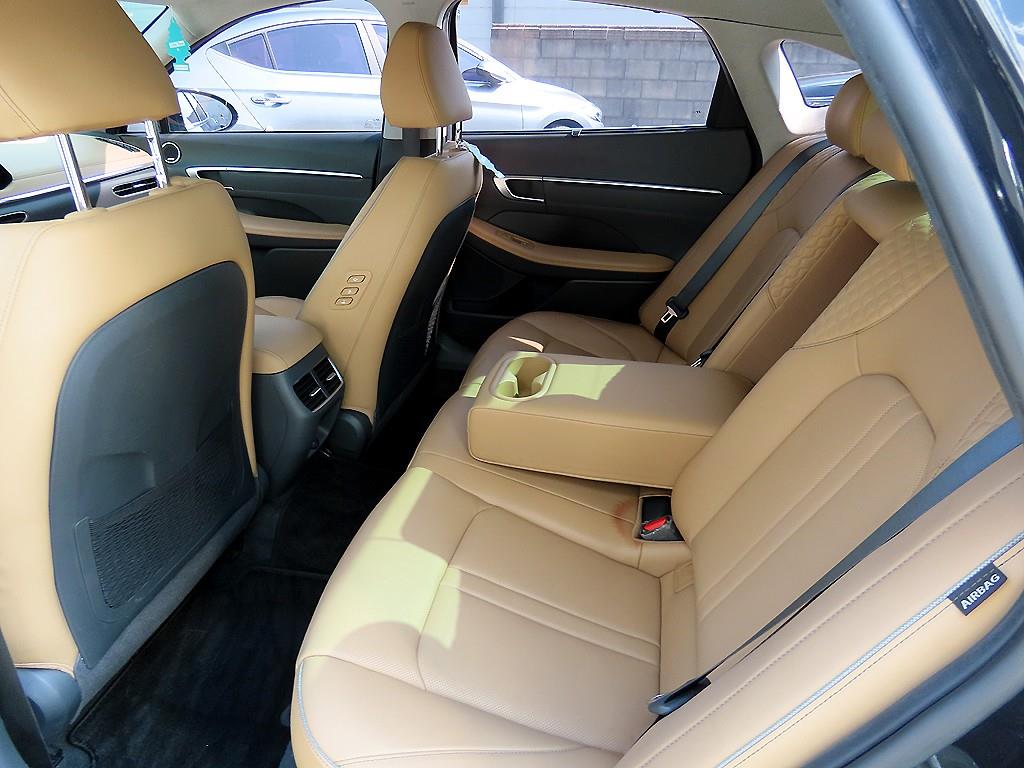 Hyundai Sonata — photo 06
