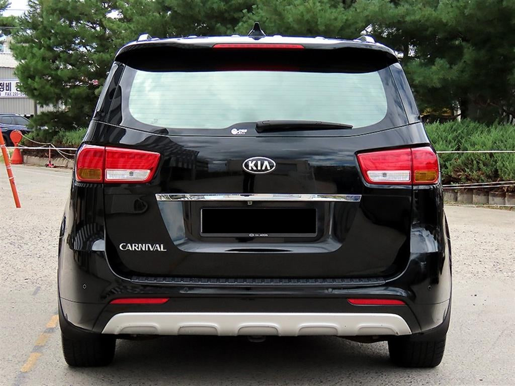 Kia Carnival — photo 04