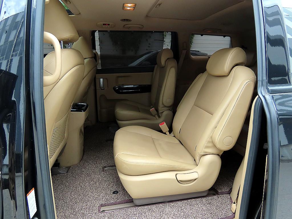 Kia Carnival — photo 06