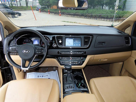 Kia Carnival — photo 08