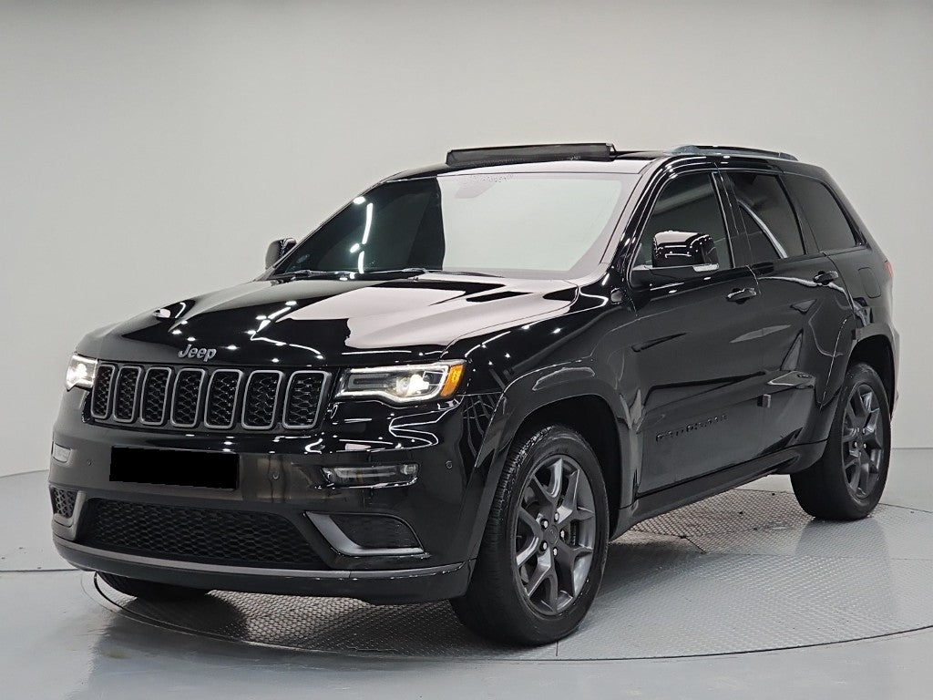 Jeep Cherokee — photo 01