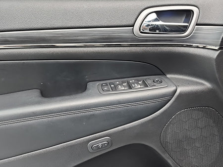 Jeep Cherokee — photo 16