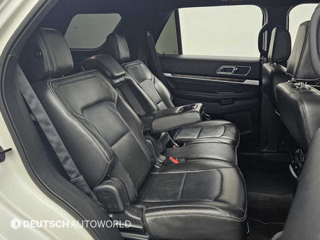 Ford Explorer — photo 12