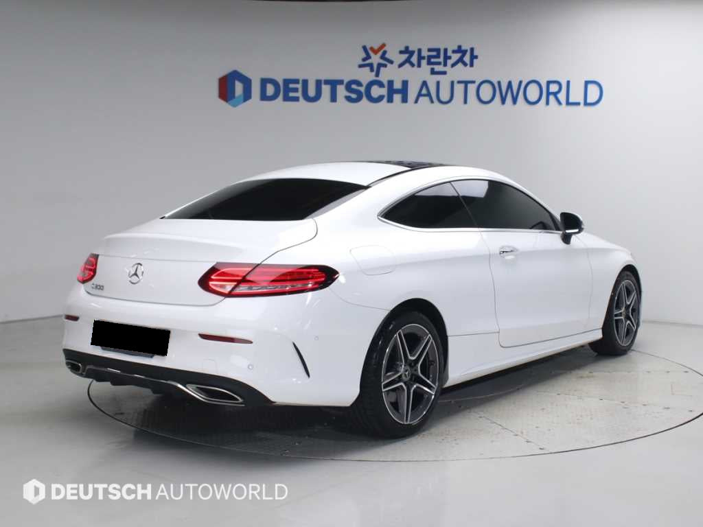 Mercedes-Benz C-Class — photo 02