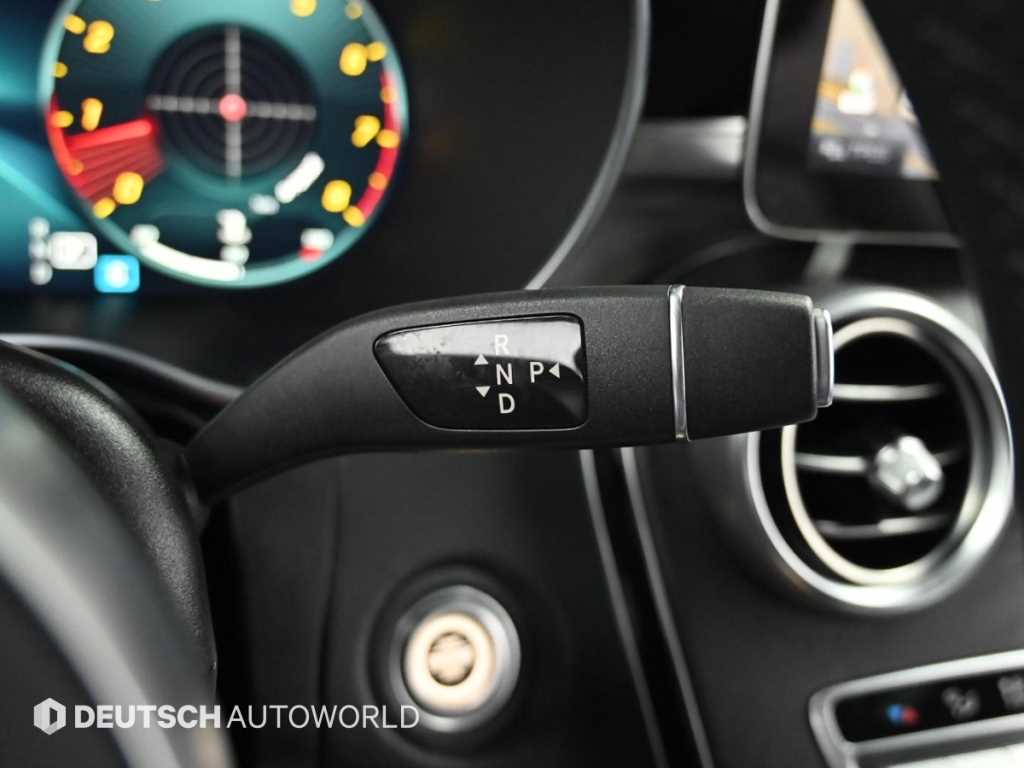 Mercedes-Benz C-Class — photo 09