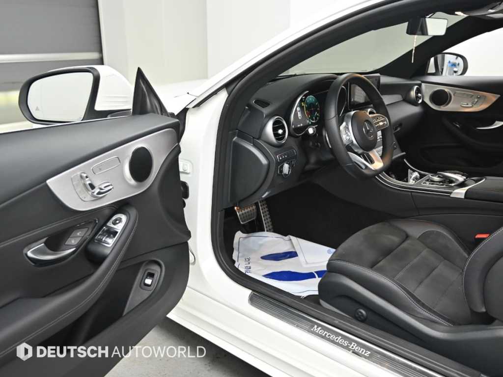 Mercedes-Benz C-Class — photo 11