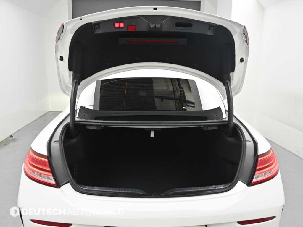 Mercedes-Benz C-Class — photo 19