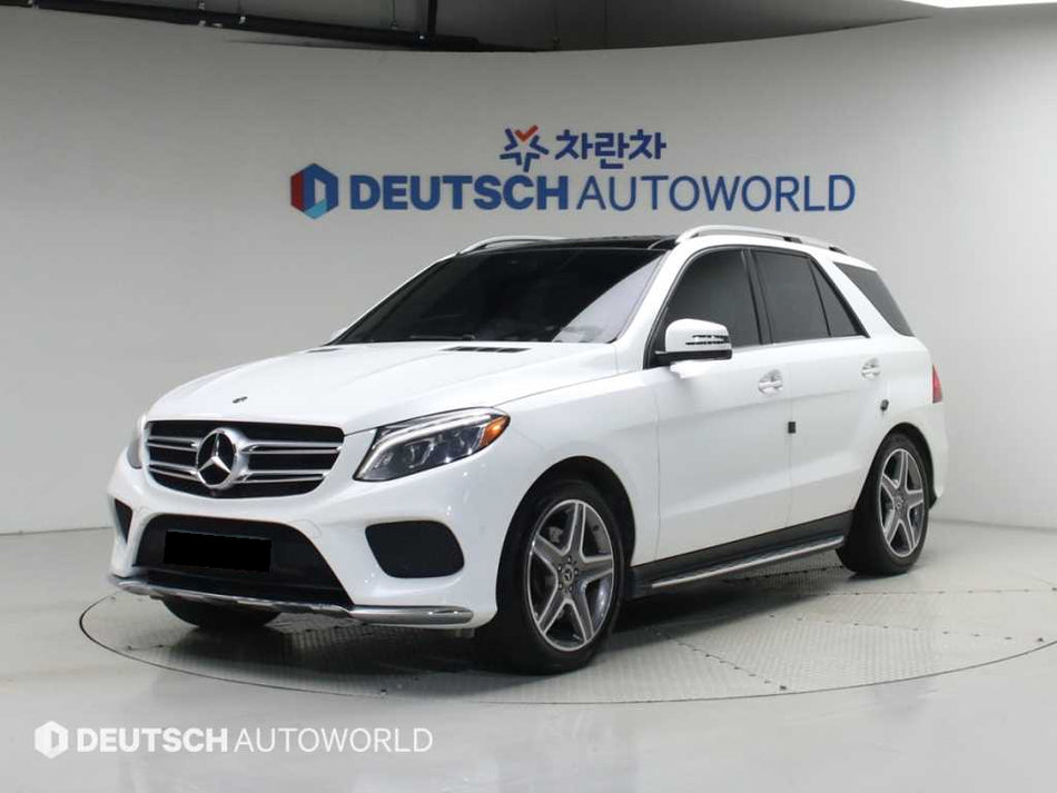 Mercedes-Benz GLE-Class — photo 01