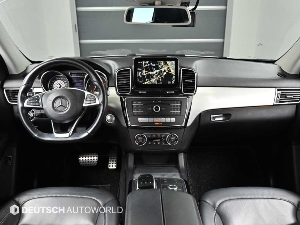 Mercedes-Benz GLE-Class — photo 07