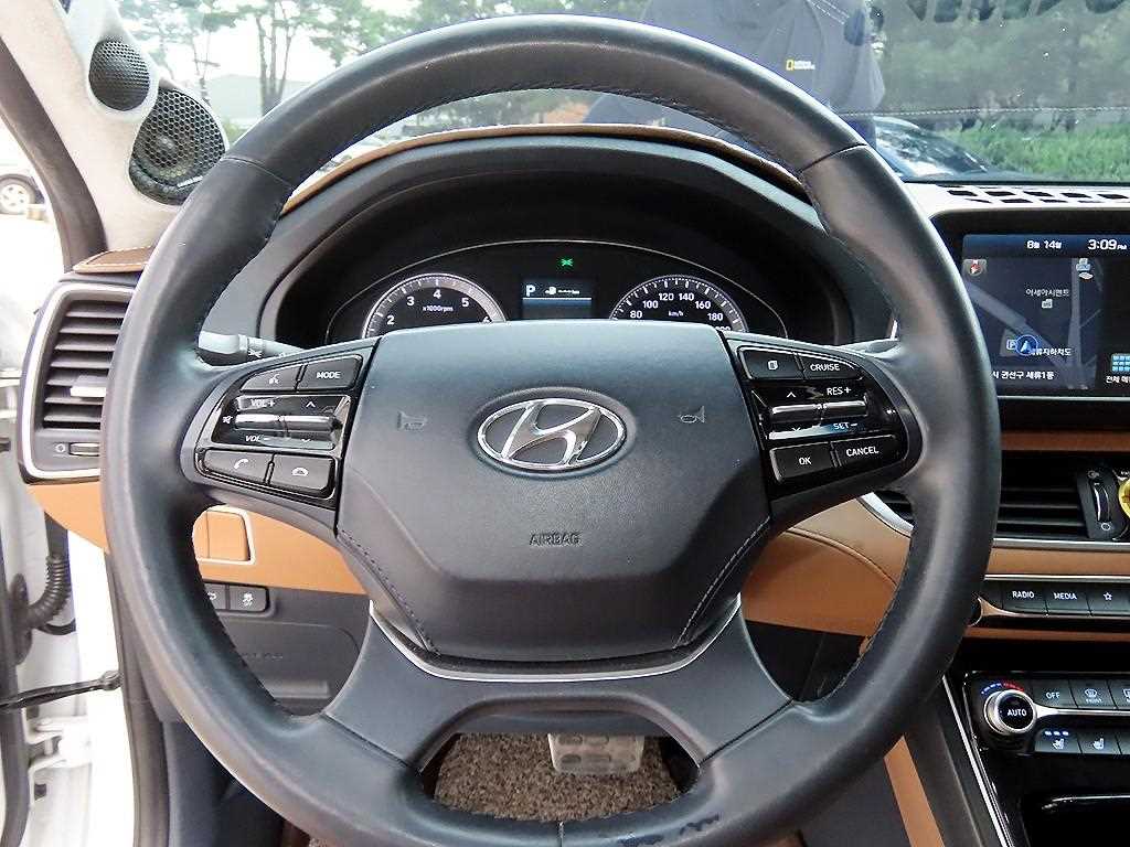 Hyundai Grandeur — photo 08