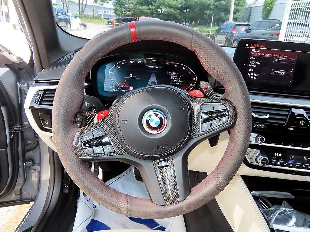BMW 5-Series — photo 08