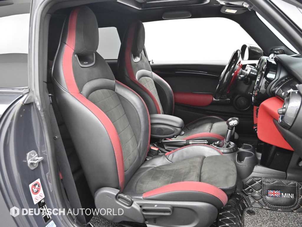 Mini Cooper — photo 10