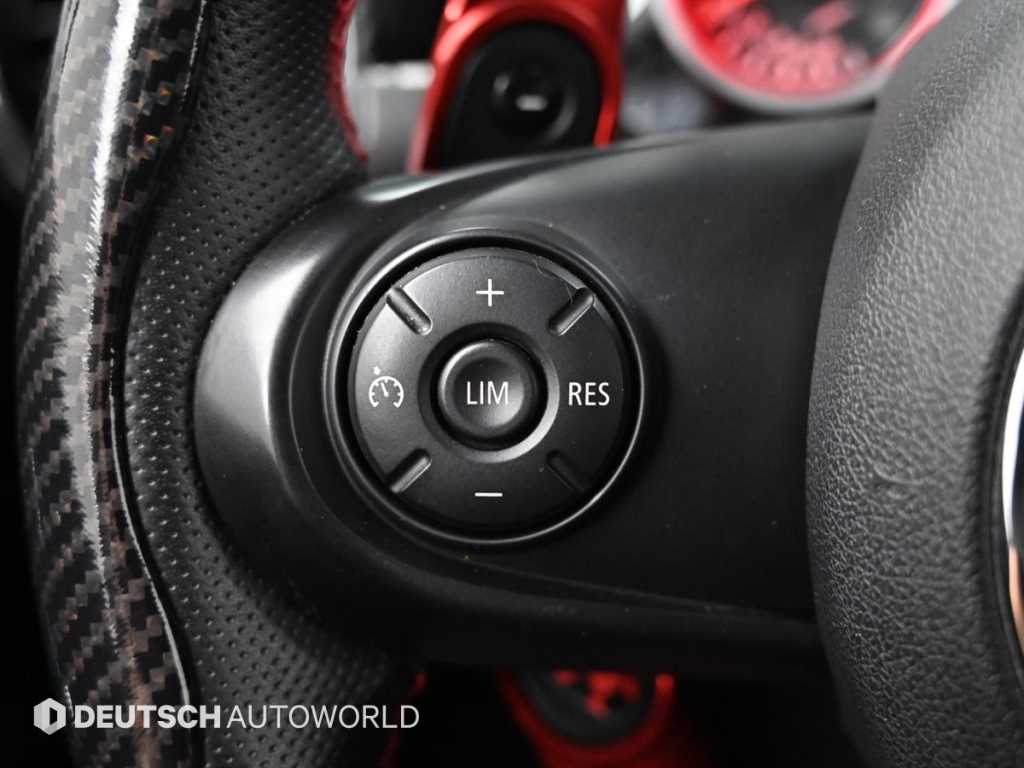 Mini Cooper — photo 16